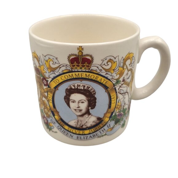 Silver Jubilee of Queen Elizabeth II Coffee Mug Ceramic 1977 - Picture 1 of 6